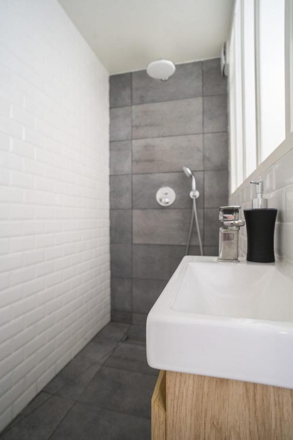 Studio Boissy d'Anglas — salle de bain moderne